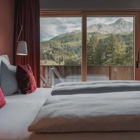 The Secret Otel