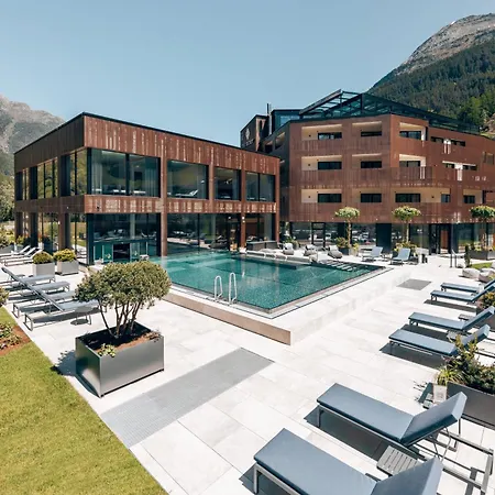 Hotel Castello 4*