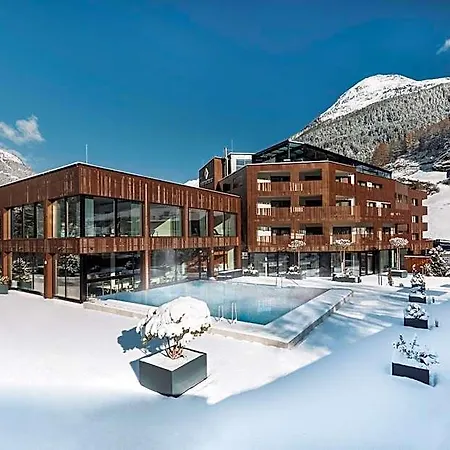 ホテル Alpenparks The Secret ゼルデン